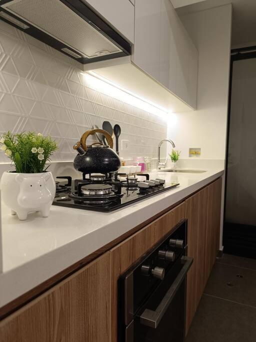 Runawasi Apartments - Killary Miraflores 2Bdr Лима Екстериор снимка